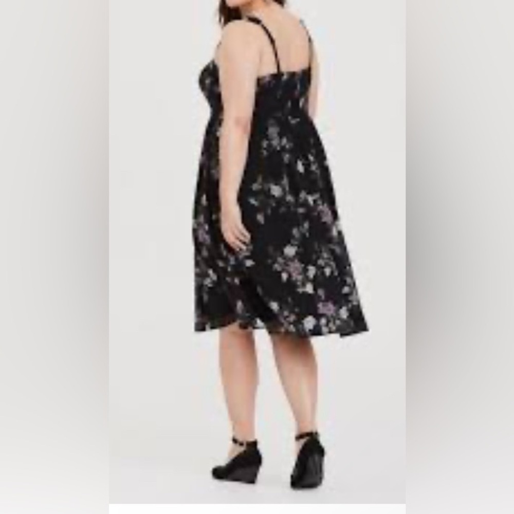 Torrid Blue Starry plus size 2 women black flowers sleeveless - Picture 5 of 12